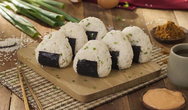 Resep Onigiri, Nasi Kepal Jepang untuk Bekal Piknik - TIKTAK.ID