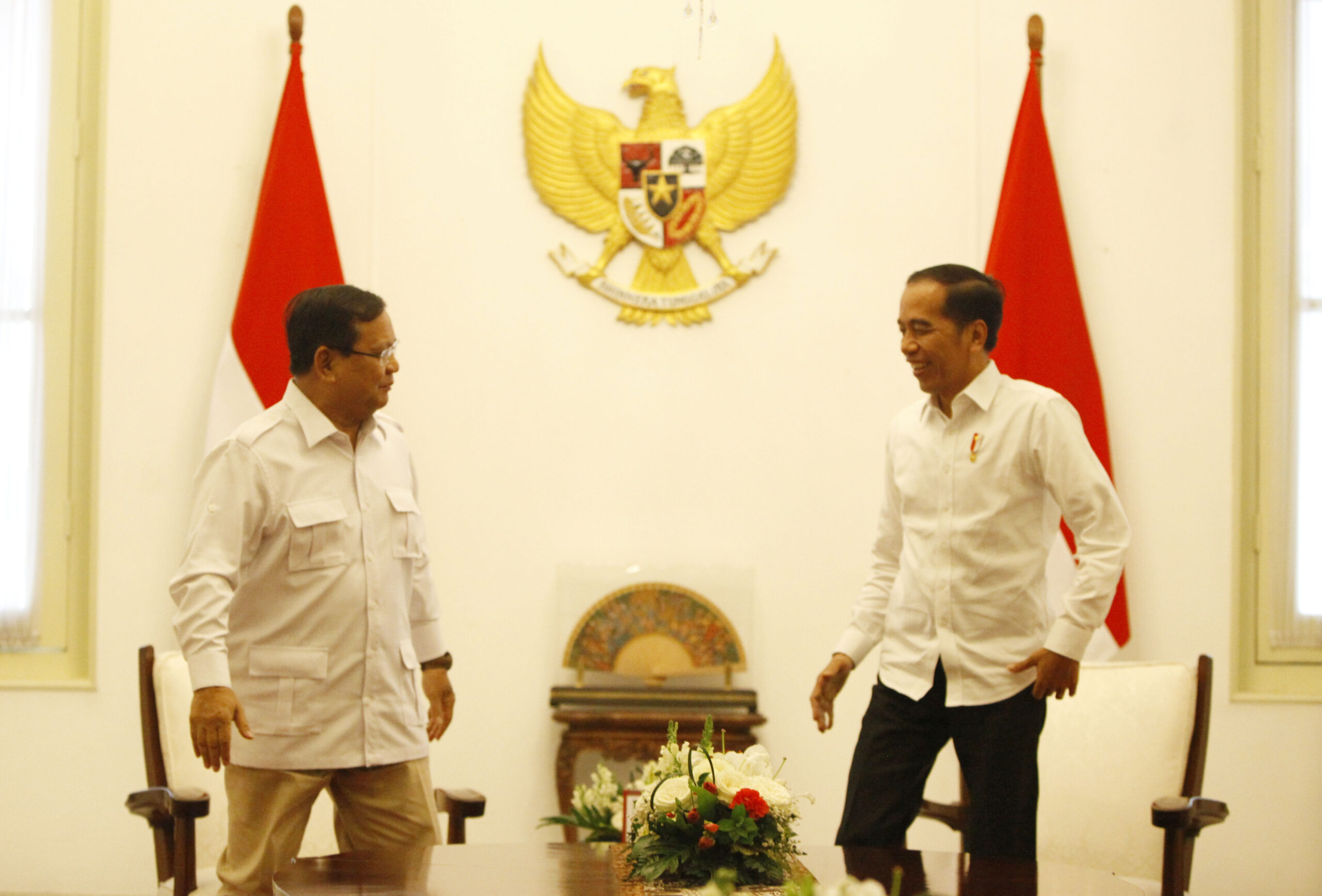 Prabowo Diduga Sedang Mainkan Taktik Gaet Pendukung Jokowi Di 2024 ...